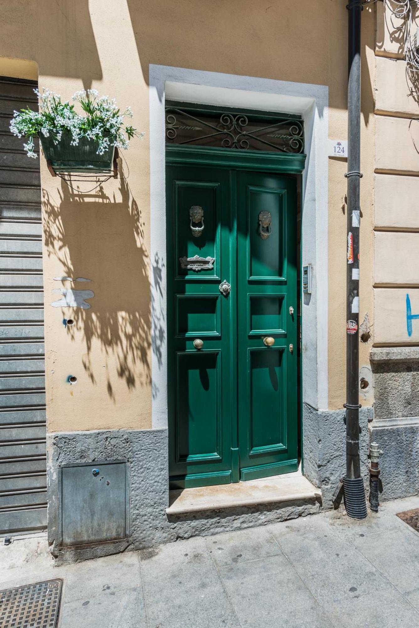 Charming Apartment In The City Center Cagliari Kültér fotó