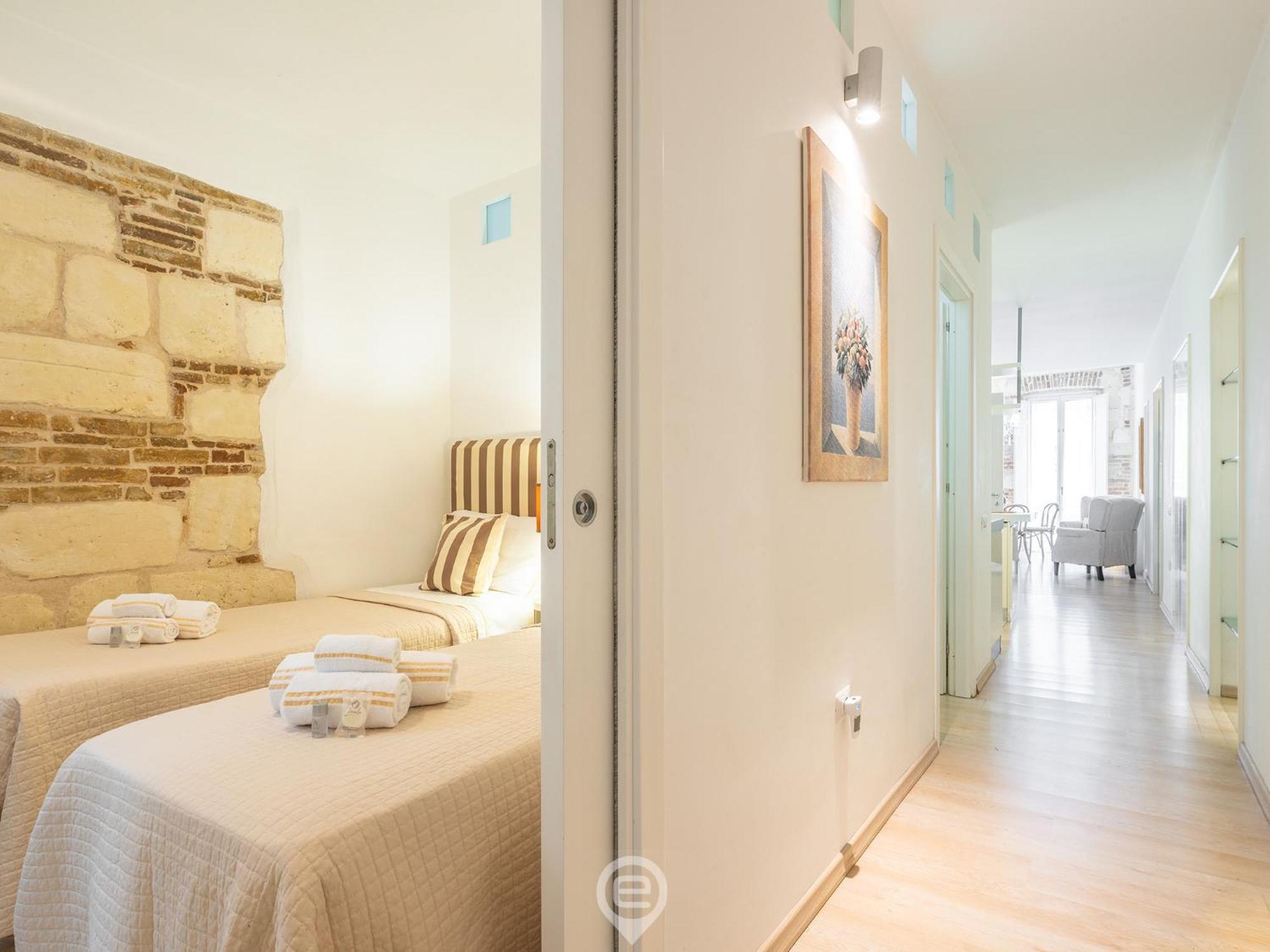 Charming Apartment In The City Center Cagliari Kültér fotó
